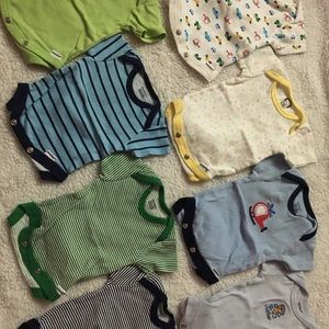 15 TOTAL      5-8lb one piece outfits